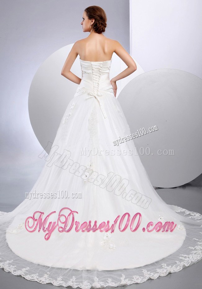 Sweetheart Ruched Court Train Bridal Dresses with Flowers and Lace Hemline